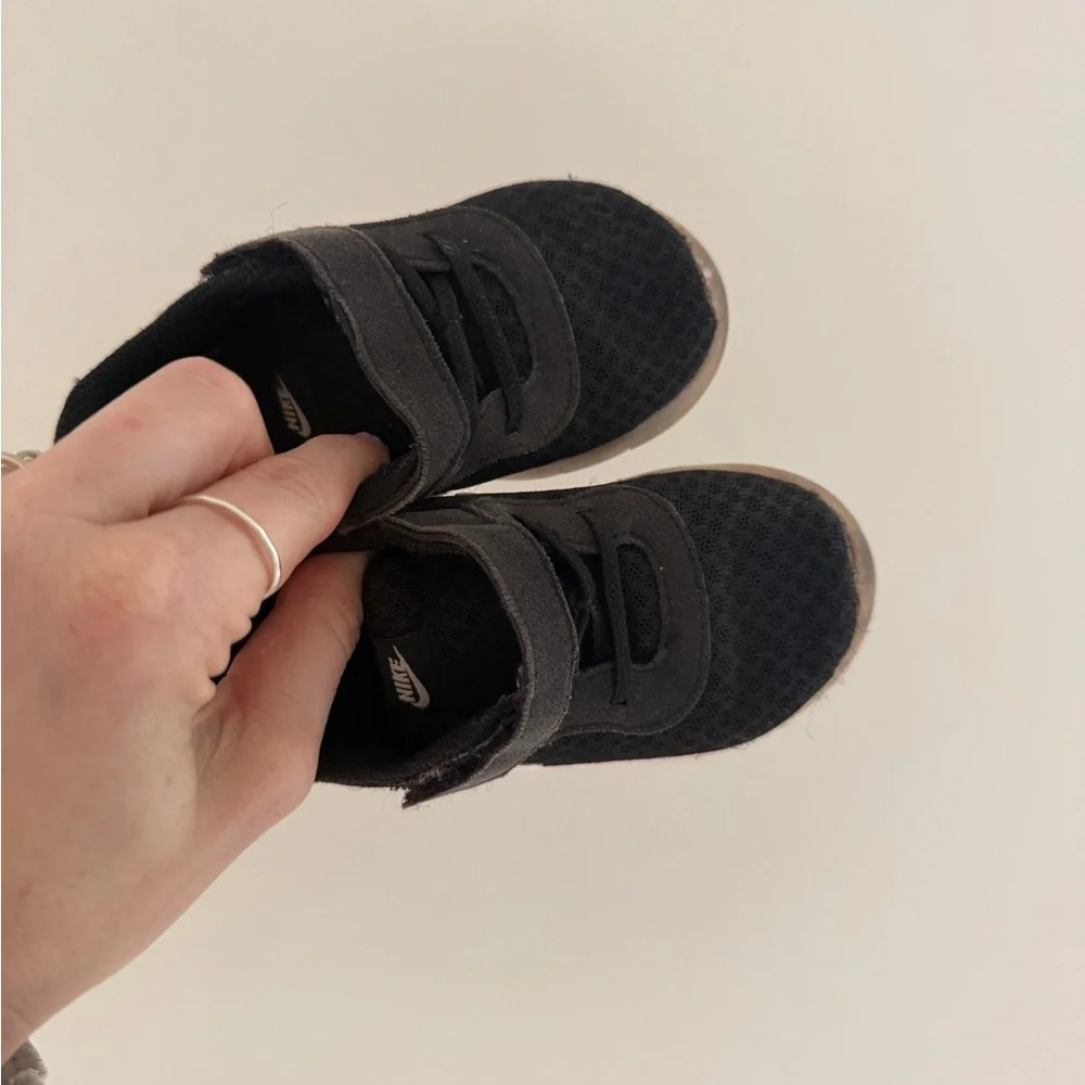 Nike Black and White Kids' Velcro Athletic Sneakers - Picture 3 of 4